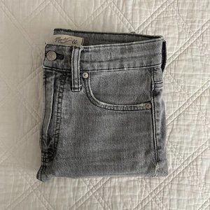 MADEWELL SIZE 26 GRAY JEANS
